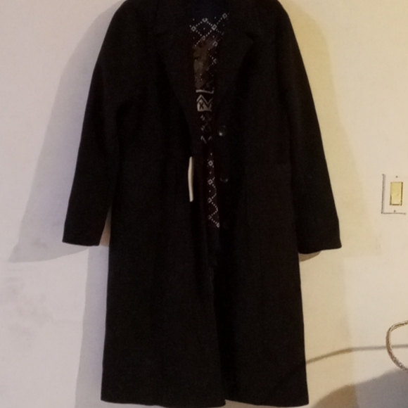 Coat - Picture 3 of 6